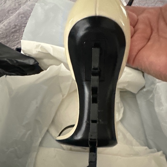 YSL - Picture 4 of 5